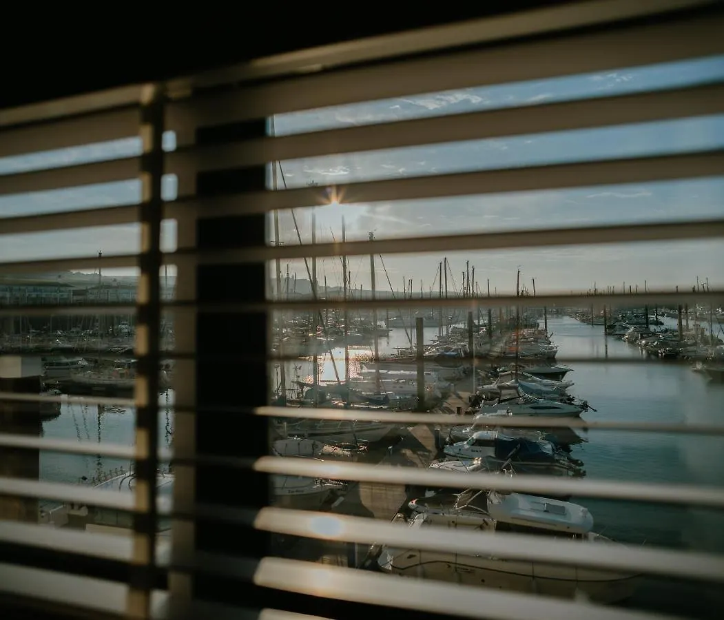 아파트 Tiny Floating Home With Marina Views 브라이턴