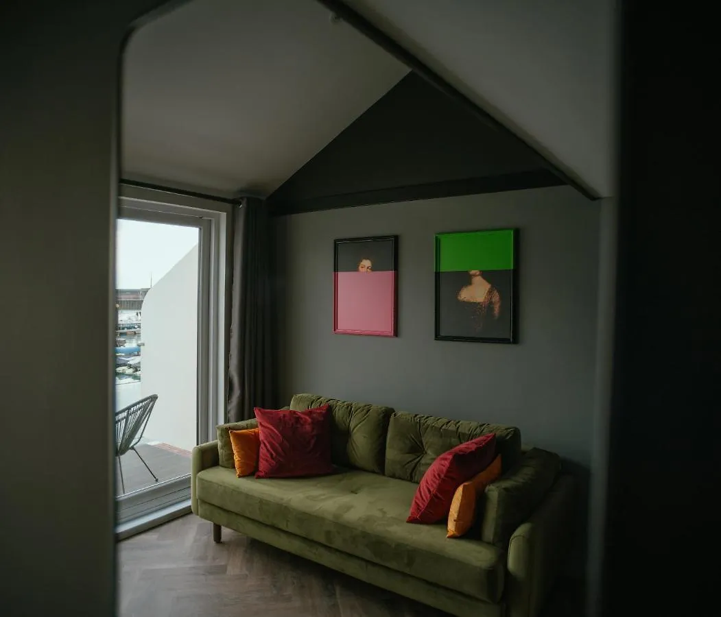 Tiny Floating Home With Marina Views برايتون 0*,  المملكة المتحدة